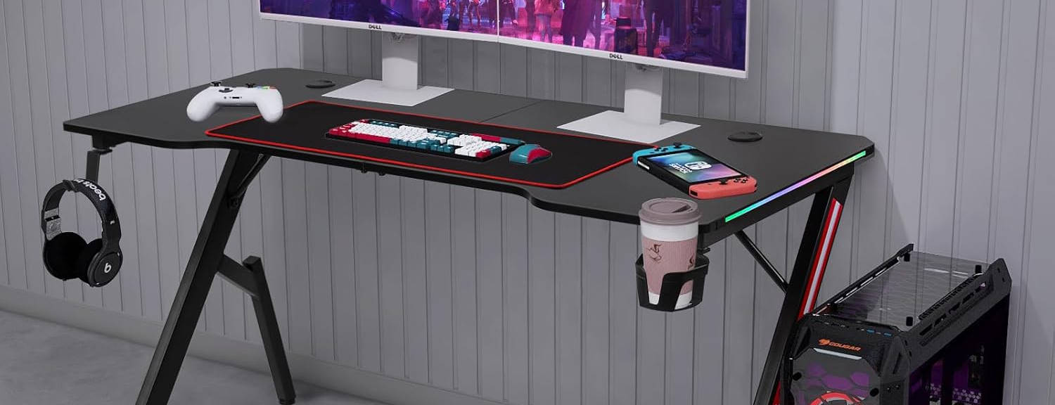 Scrivania da gamer 140 cm LED, setup ordinato